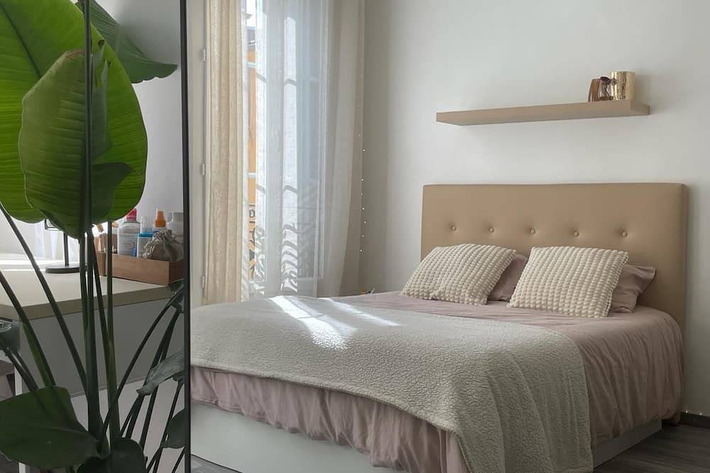 Entire apartment, Appartement Lumineux Pour 2 Personnes - Centre Historique in Aix-en-Provence, Aix-en-Provence region