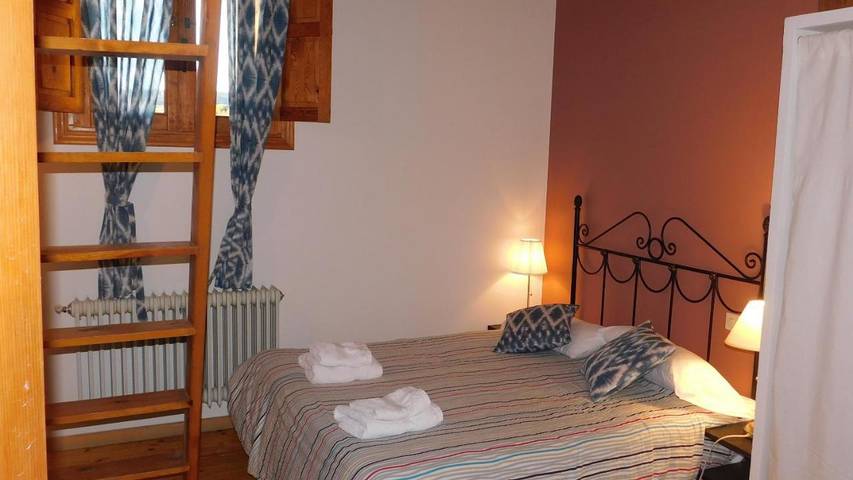Casa rural para 6 personas, con jardín y vistas en Navarredonda de Gredos - 4
