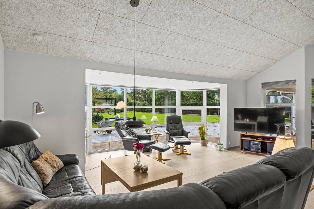 Schönes Ferienhaus mit Whirlpool, Sauna und großem Grundstück in Kongsmark, Rømø