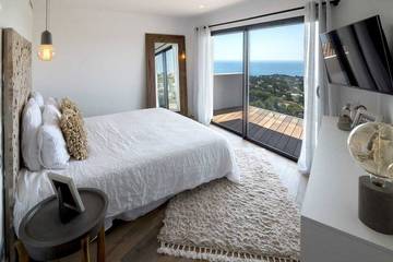 Villa pour 10 Personnes dans Saint-Aygulf, Fréjus, Photo 2