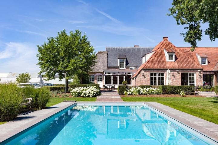 Chambre d’hôte pour 2 personnes, avec jardin ainsi que vue et piscine à Balen (Belgique)