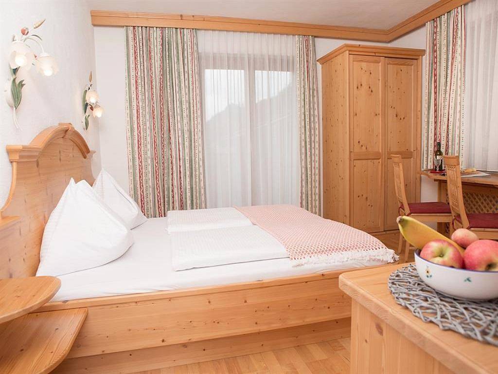 Doppelzimmer mit Dusche, Wc in Altenmarkt im Pongau, Ski Amadé