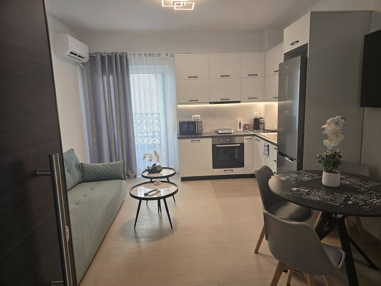 Ganze Wohnung, Apartment 'Preveza Lux and Comfort Suites' mit Balkon, Wlan und Klimaanlage in Preveza, Preveza Regionalbezirk