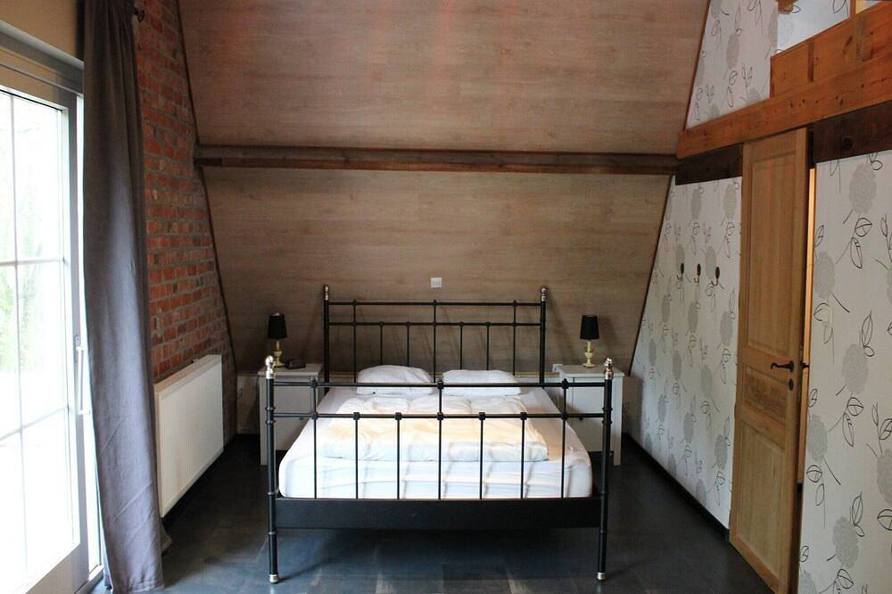 Landhuis in Poperinge bij Wwi-locaties in Poperinge, West-Vlaanderen