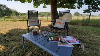 Gîte pour 8 personnes, avec jardin et vue dans Simandre