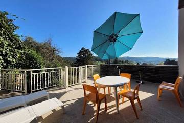 Cottage pour 2 personnes, avec terrasse à Donzenac