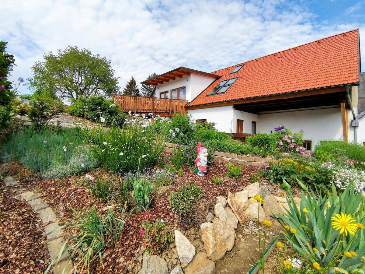Double Room with Garden View in Niedergrünbach, Bezirk Krems an der Donau-Land