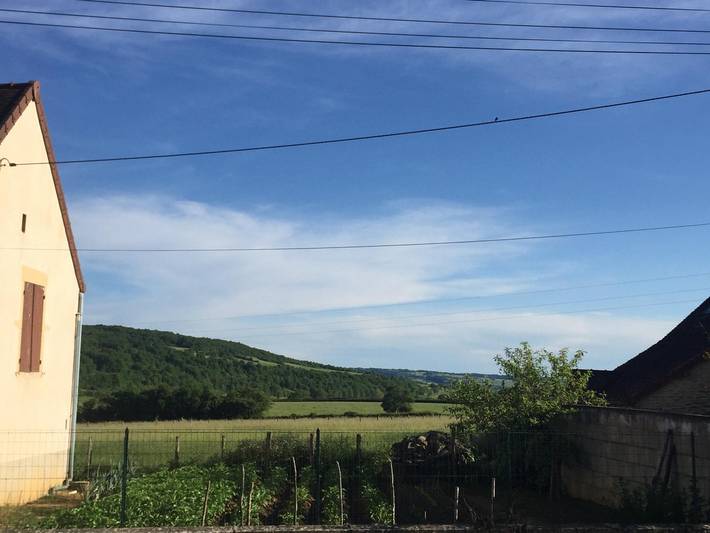Gîte pour 6 personnes, avec Jardin et Vue dans Saône-et-Loire - 4