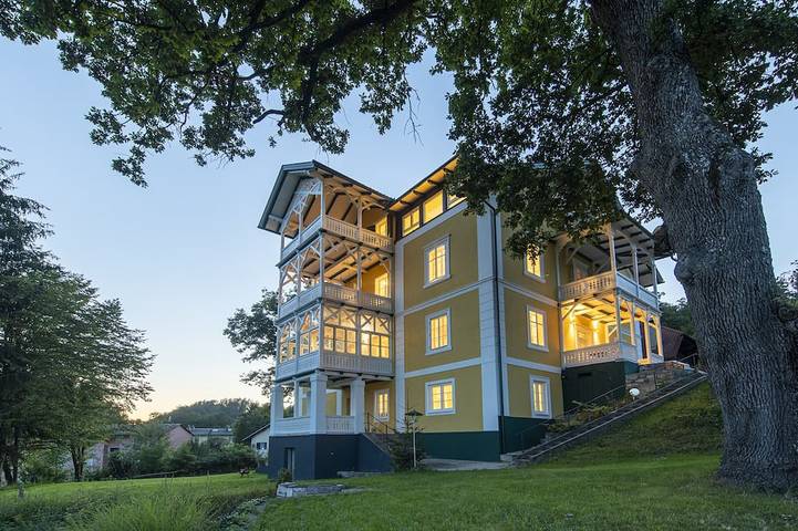 Ferienwohnung für 10 Personen, mit Garten und Balkon am Wörthersee