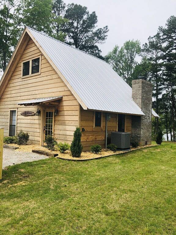 Log Cabin for 6 Guests in Mississippi, USA