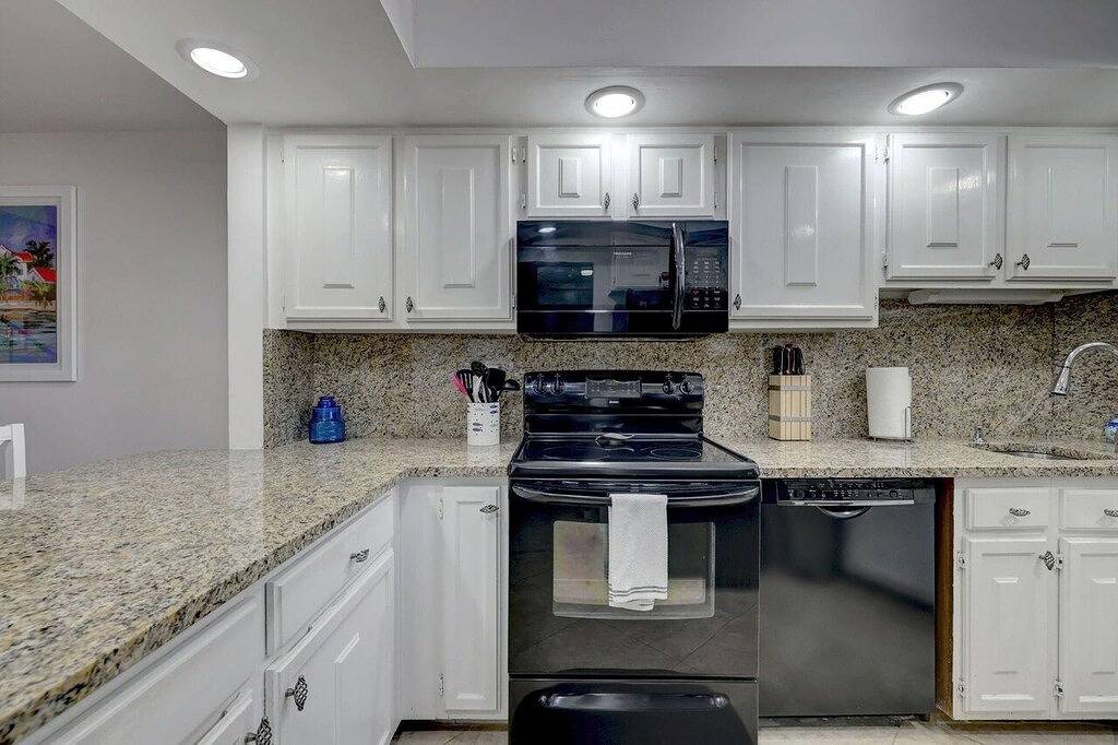 Ganze Wohnung, Bt 3322 Fountain/Pond View Condo-Paradise Vacation Rental in Ocean Village in Fort Pierce, Hutchinson Island