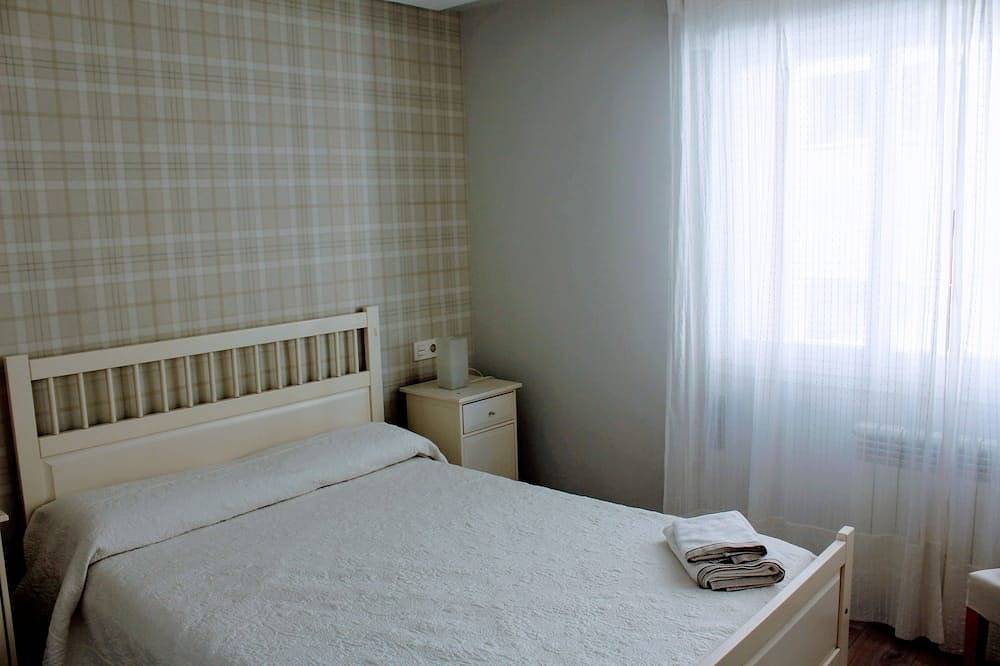 Entire apartment, Apartment In The Center Of Oviedo in Oviedo, Cordillera Cantábrica