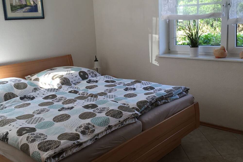 Ganze Wohnung, Nur 250m zum Strand - für 4 Pers., 70qm, gr. Süd-Garten/Terrasse, Wintergarten in Schönberg, Südliche Ostseeküste