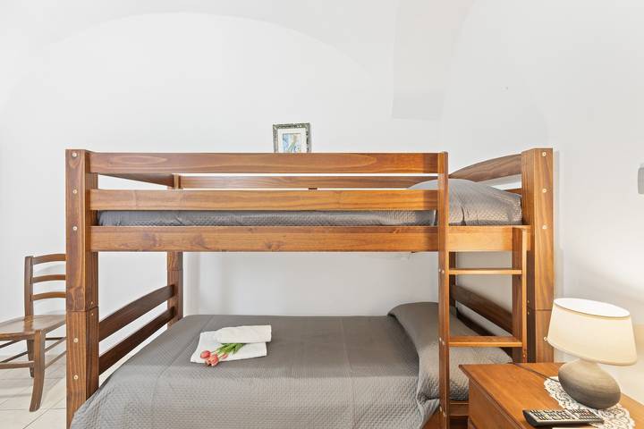 Holiday Home 'Turre' with Wi-Fi and Air Conditioning in Scano di Montiferro, Sardinien
