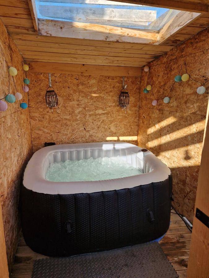Gîte pour 2 personnes, avec jacuzzi et terrasse, animaux acceptés dans Cussy