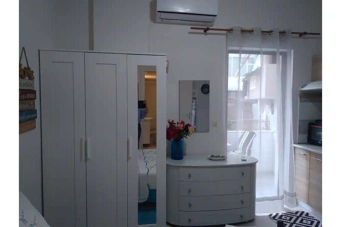 Entire studio, Studio Apartment 'Olga  2' with Sea View, Wi-Fi and Air Conditioning in Iraklio-Heraklio region