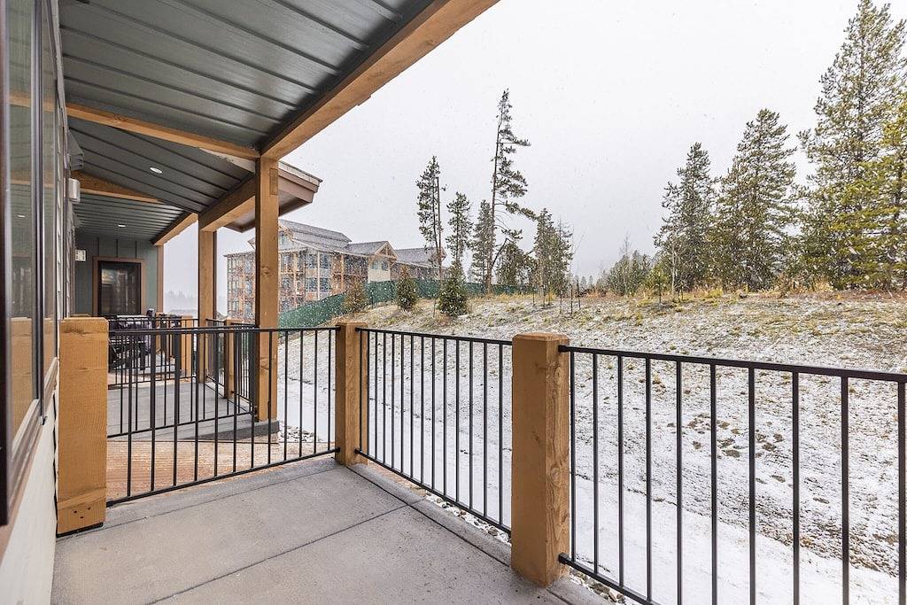 Ganze Wohnung, Condo in Keystone Overlooking Snake River; Scenic Mountain and River Views! in Arapahoe Basin