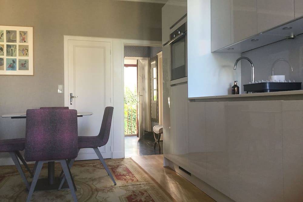 Entire apartment, Apartment - 70 m2 - sleeps 2 max - in Vierzon, Vierzon Region