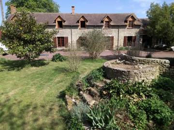 Cottage pour 2 personnes, avec vue et jardin, adapté aux familles à Crannes-en-Champagne