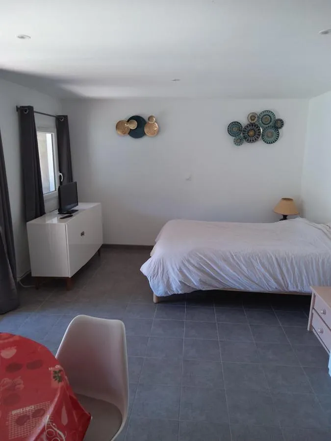 Ferienwohnung für 2 Personen, mit Terrasse und Garten - 1
