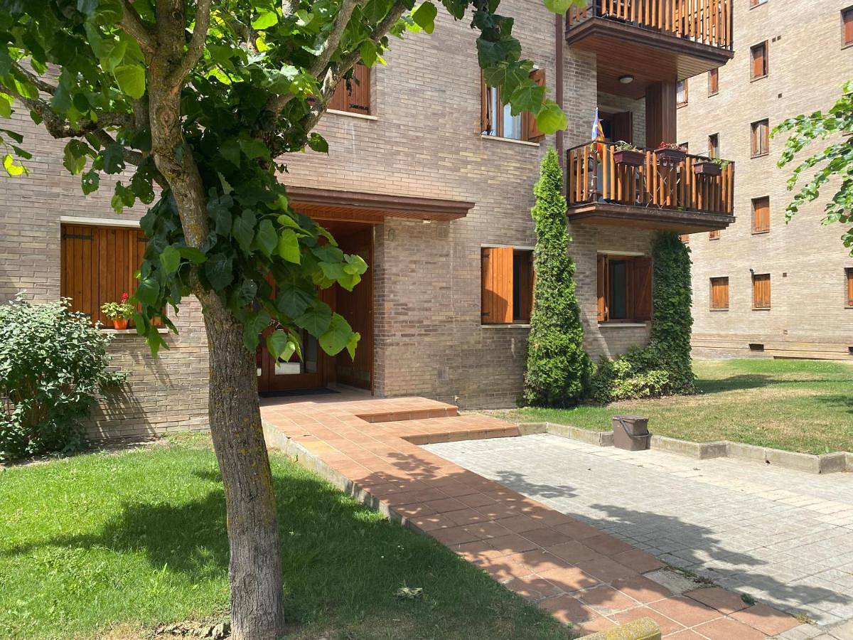 Apartamento entero, Acogedor Piso En Sort Con Piscina in Sort , Pirineo Catalan