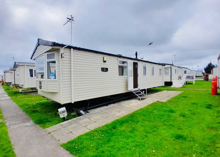 Cottage for 8 people, with terrace and garden as well as hot tub and pool in Lancashire
