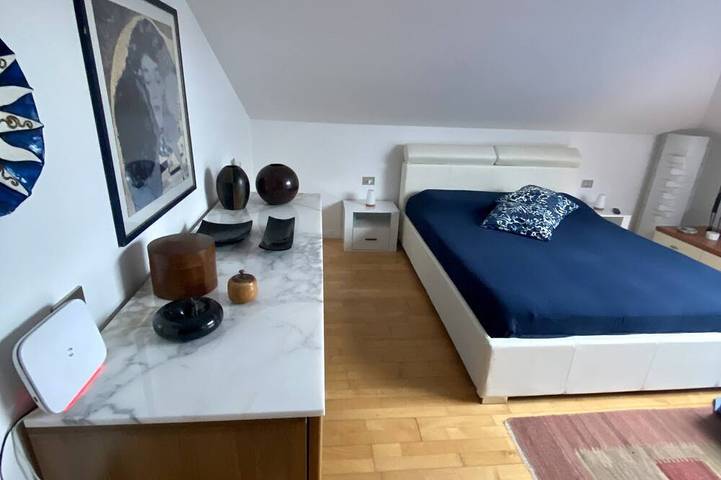 Appartamento intero, Casa Gabri - Luce e Mare, elegante appartamento 1 km dal mare vista sulle Apuane in Marina di Carrara, Carrara