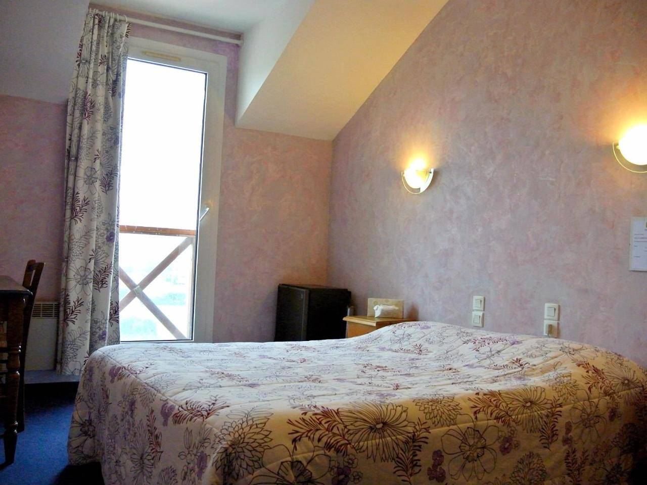 Standard Double Room in Vouziers, Ardennes