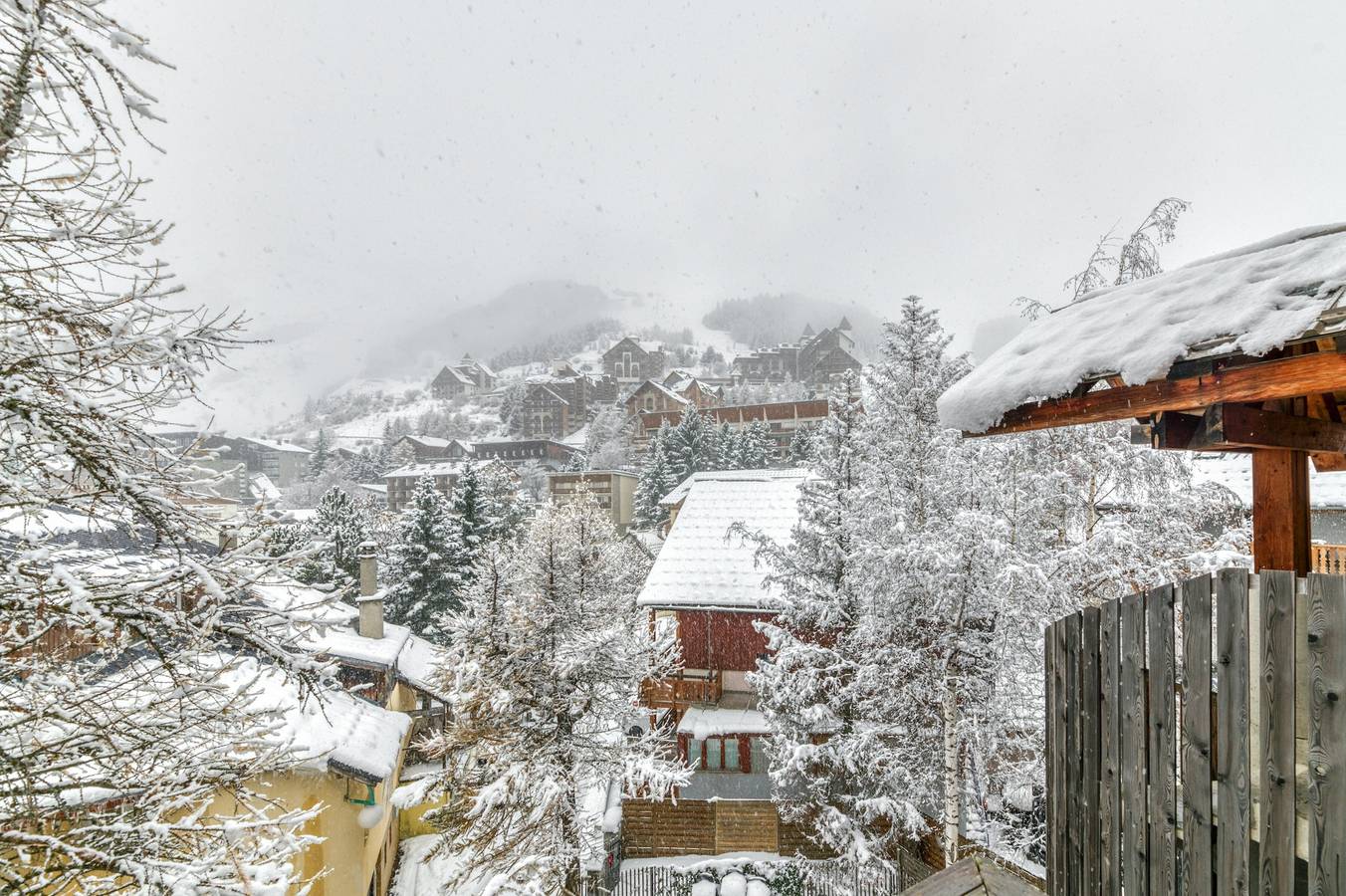 Appartement entier, Appartement 'Le Pelvoux' avec balcon in Vénosc, Les Deux Alpes