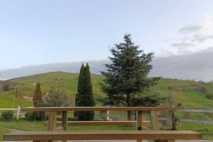 Casa rural para 10 personas, con terraza además de vistas y piscina en Valle del Pas - 4