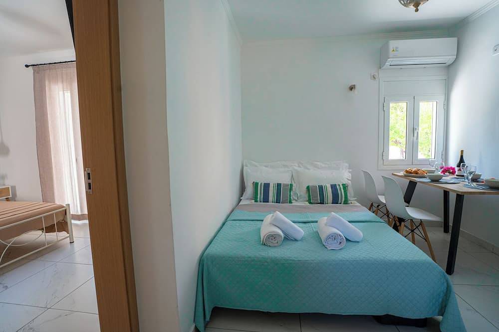 Soso's Garden Villa with Private Pool in Tragaki, Zakynthos