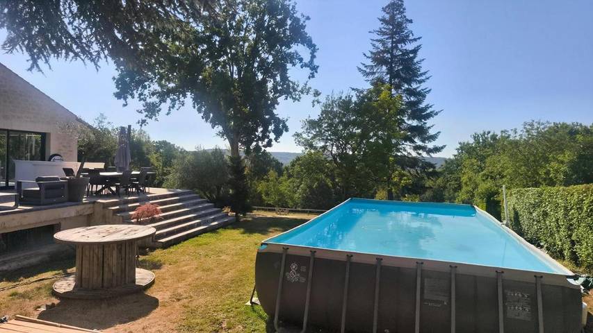 Location de vacances pour 2 personnes, avec Balcon et Terrasse ainsi que Jacuzzi et Jardin à Clermont (Oise) - 4