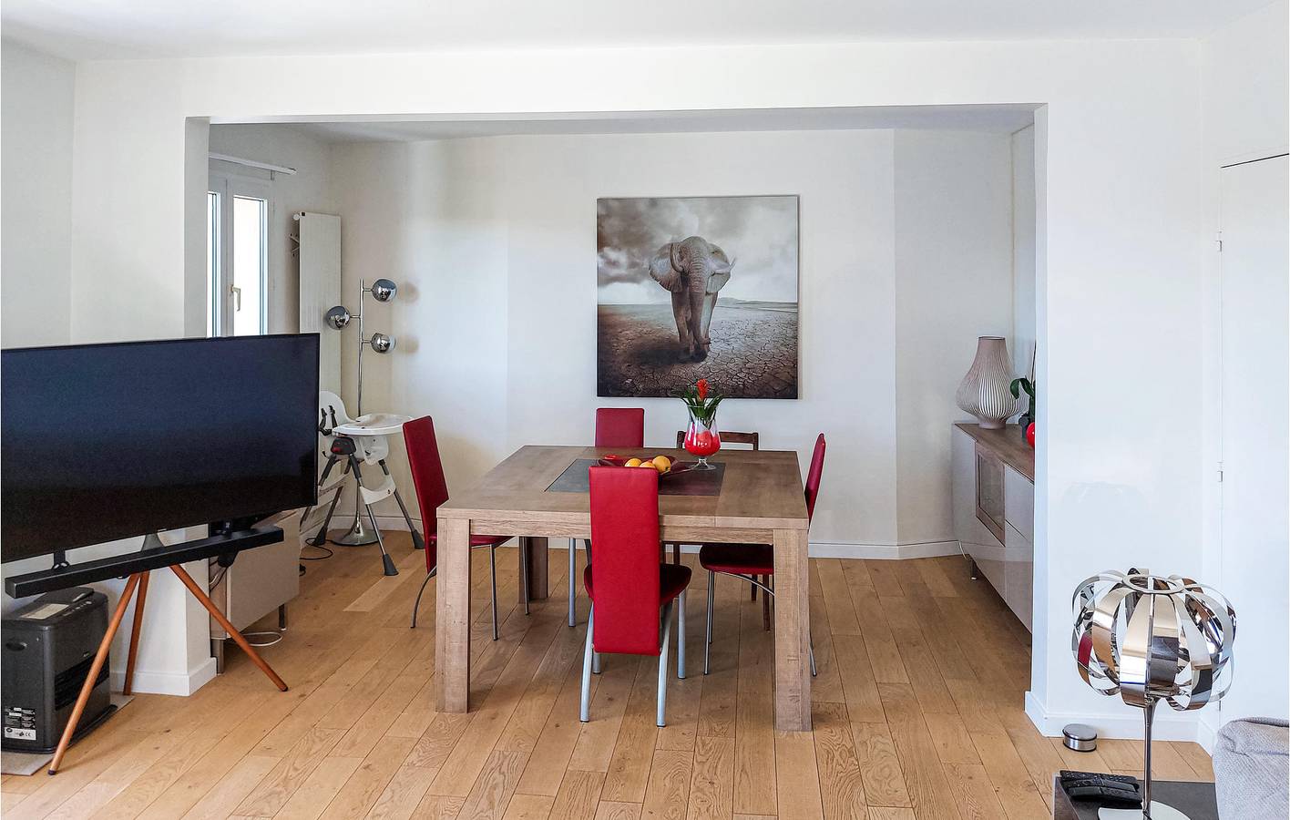 Appartement de vacances entier, Appartement confortable avec WiFi gratuit au bord de la Seine in Triel-sur-Seine, Yvelines