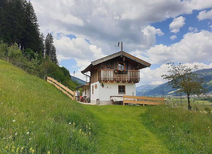 Ferienwohnung für 4 Personen, mit Balkon und Terrasse sowie Garten