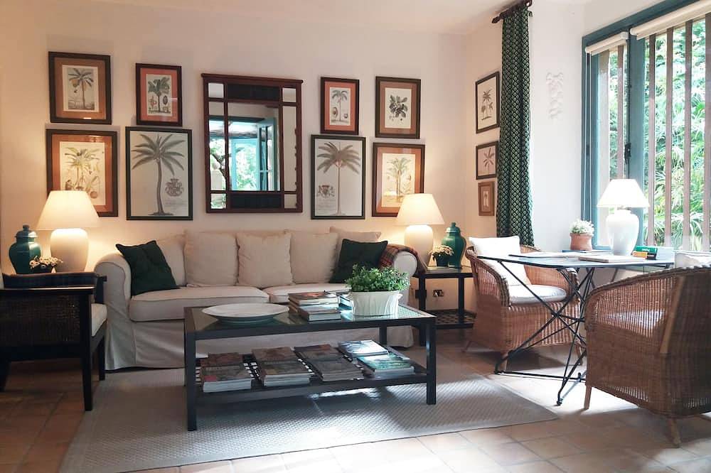 10.000 m2 Tropical peaceful Garden near the Sea, Fibre wi fi in Playa del Socorro, Los Realejos