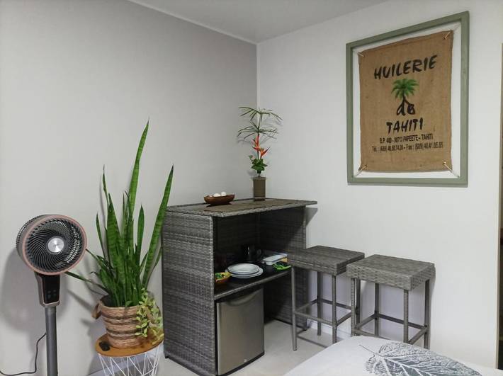 Gîte pour 2 personnes, avec terrasse ainsi que jardin et vue dans Teahupo'o - 3