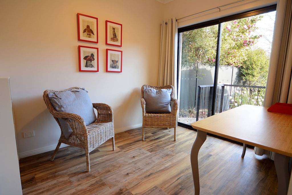 Holiday Home for 10 People in Bright, Alpine Shire