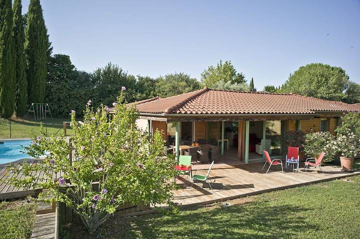 Location de vacances pour 6 personnes, avec Jacuzzi ainsi que Terrasse et Jardin à Aix-en-Provence