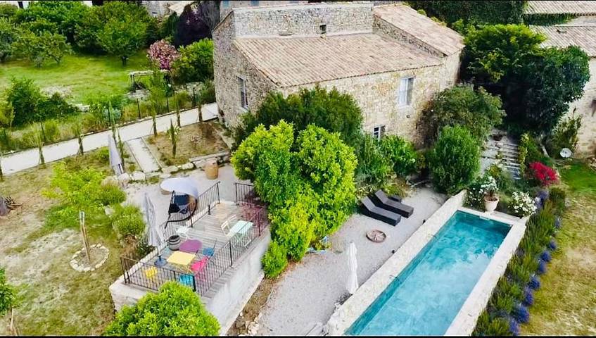 Maison d’hôte pour 2 personnes, avec jardin ainsi que sauna et piscine
