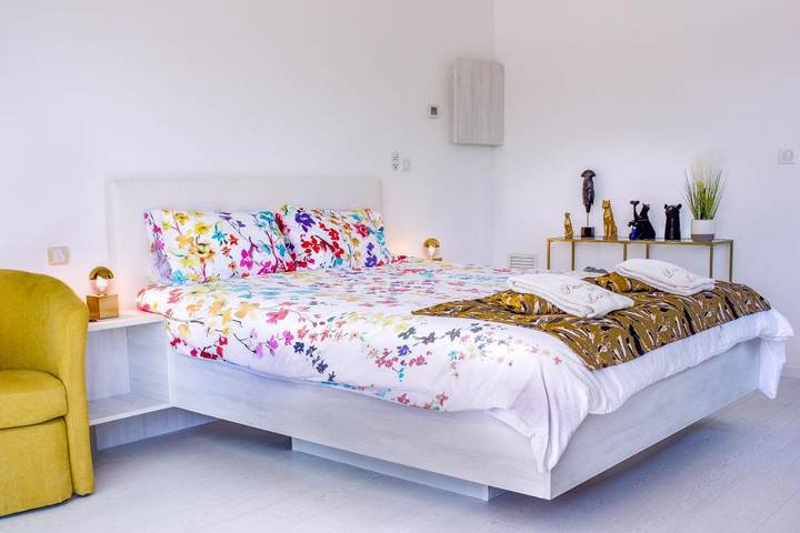 Chambre d’hôte pour 2 personnes, avec jardin ainsi que jacuzzi et piscine dans l' Aude - 4