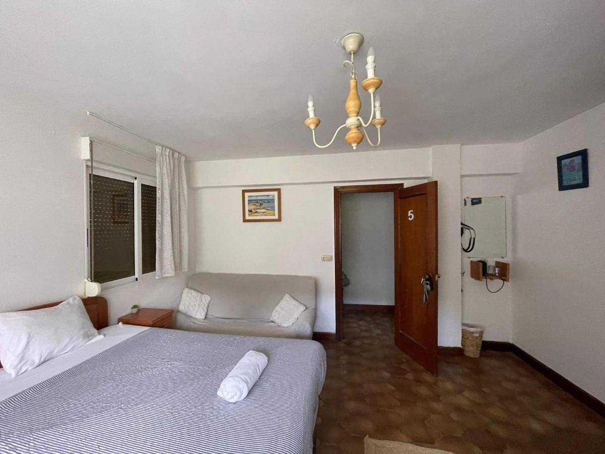 Single Room with Shared Bathroom in San Sebastián, Costa Vasca
