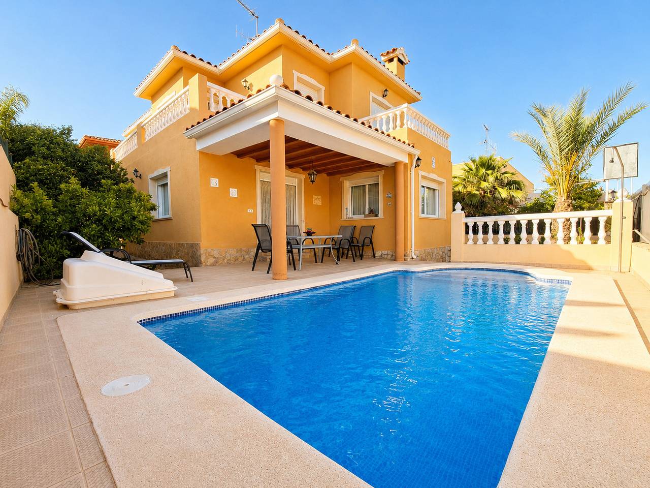 Villa con piscina en la playa Cargador in Alcossebre, Alcalà de Xivert
