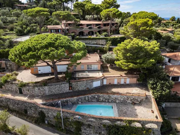 Villa per 8 persone, con piscina e giardino in Porto Santo Stefano
