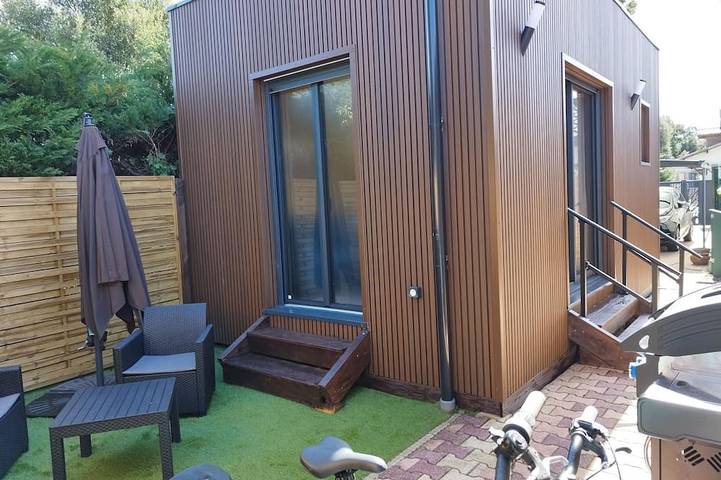 Appartement entier, Studio Tiny House   Situé à proximité de la plages, piste cyclable et  commerces in Tarnos, Côte d’Argent