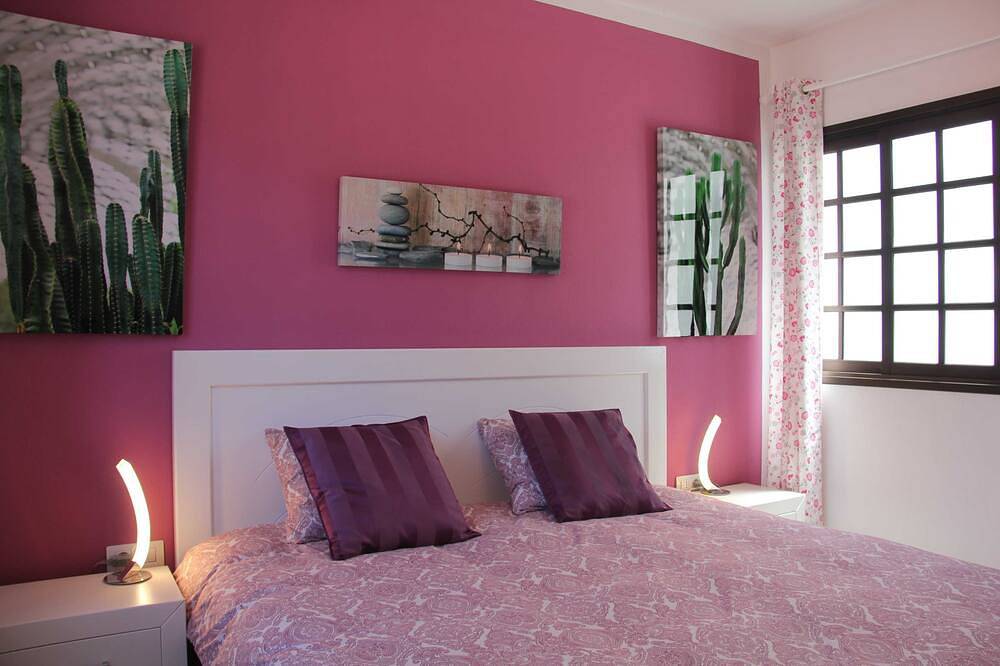 Entire apartment, Atico La Plaza, Spain in Los Llanos, Los Llanos de Aridane