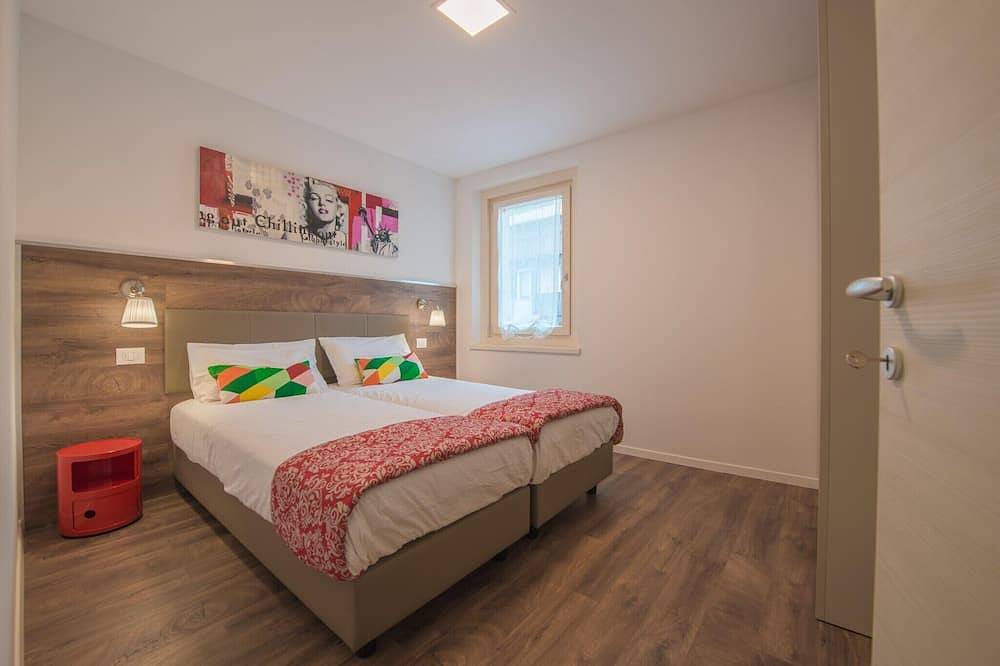 Geheel appartement, Appartement in Mezzolago met Ledromeer Uitzicht in Mezzolago, Ledro