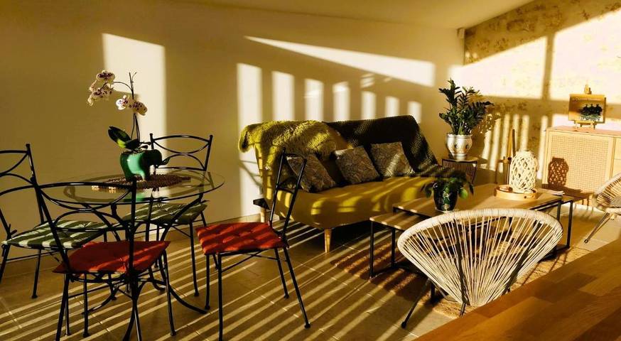 Gîte pour 3 personnes, avec piscine ainsi que vue et jardin à Saint-Savinien - 4