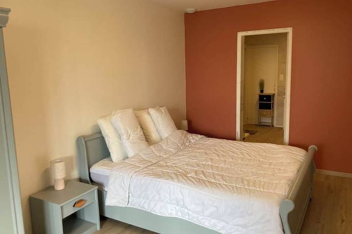 Location de vacances pour 6 personnes, avec jacuzzi et jardin ainsi que piscine et balcon à Compeyre - 2