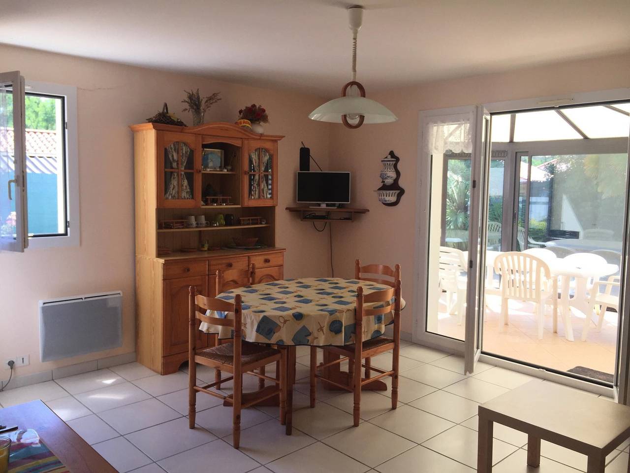 Villa tranquila cerca del puerto, ideal para 4 huéspedes in Jard-sur-Mer, Vandea