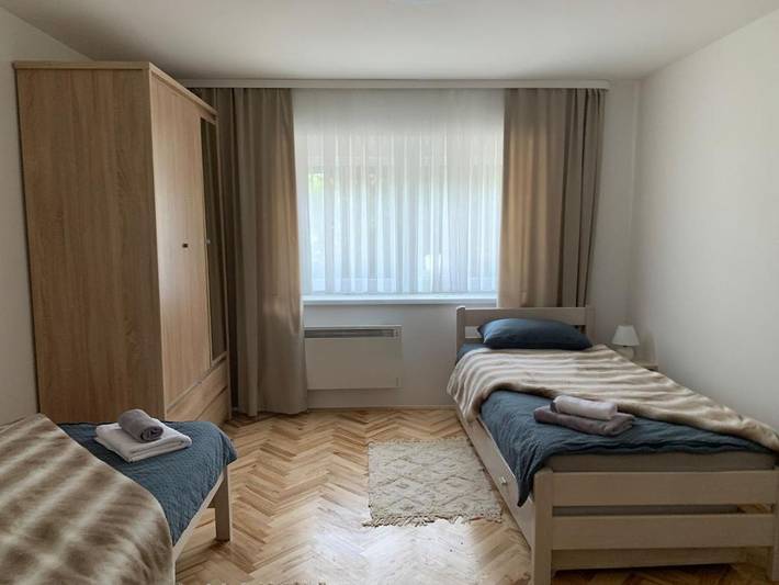 Ferienwohnung für 5 Personen, mit Terrasse und Garten sowie Ausblick